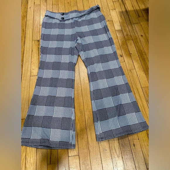 Nwot SHEIN Plus Plaid Flare Leg 4xl pants - Picture 1 of 2